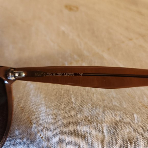 Maui Jim Sunglasses - Picture 4 of 4